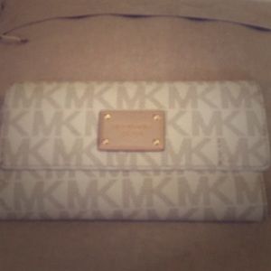 Michael Kors wallet